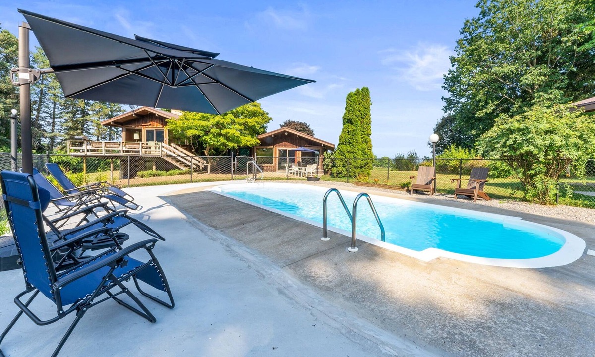 Geneva House | Seneca Wine Trail Retreat | Pool | Hot Tub | Pets