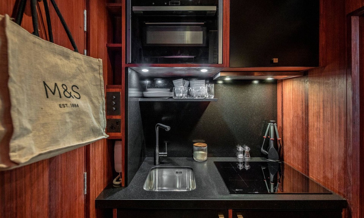 Warwick Apartment | Sensational Studio Apartment in Pimlico