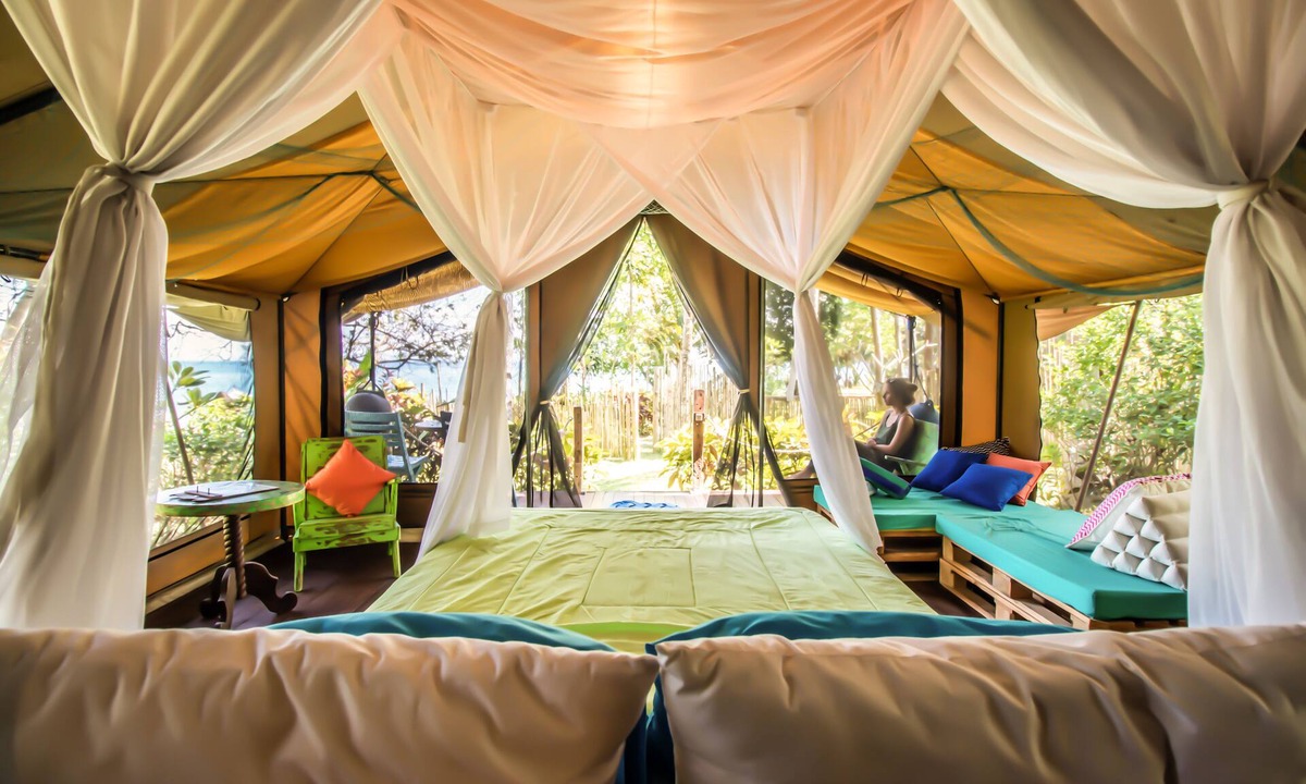 Melaya House | September VRBO Special $45! - Unforgettable Beachfront Glamping Experience!
