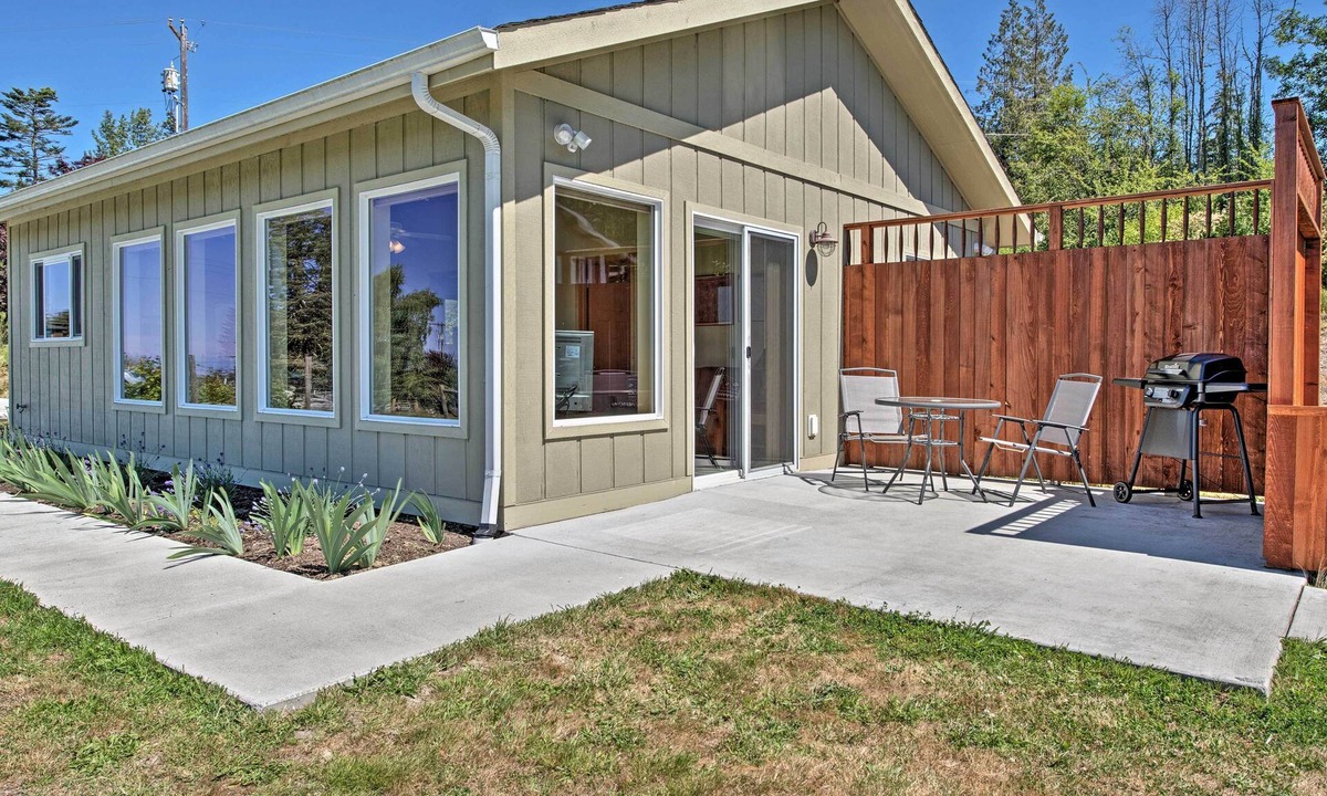 Sequim Cottage | Sequim Cottage w/Panoramic Olympic Mtn. Views!