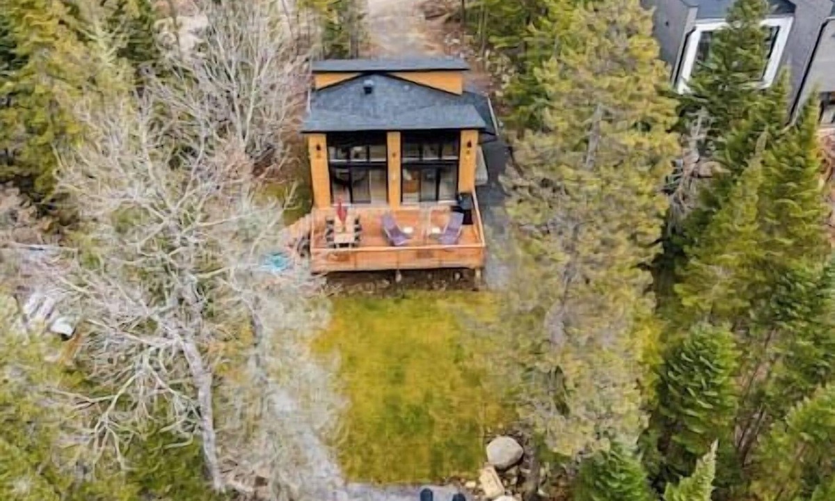 Lac-Swell House | Serene Val Amico | Spa | Fireplace | Lake Access