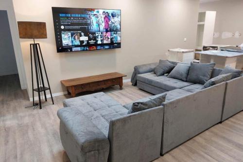 Saint-Etienne-du-Rouvray Apartment | SER LOFT 8 Grand appartement 12 chambres idéal groupes pros et familles