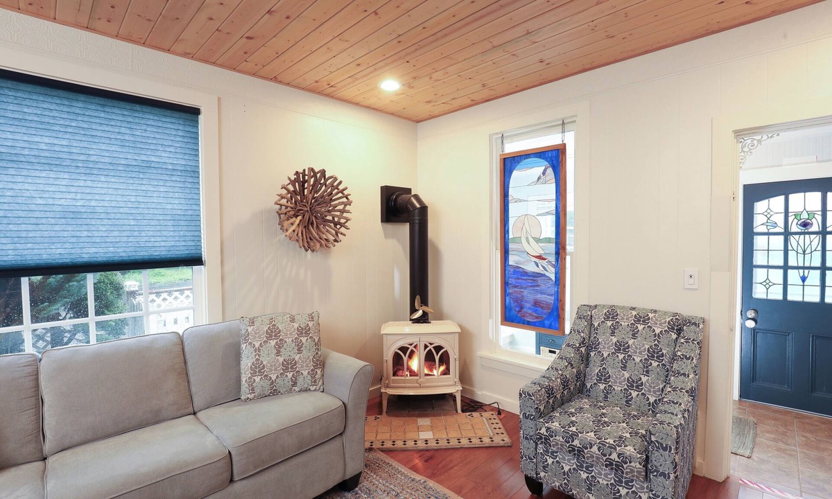 Seaview House | Serendipity- A Historical 1882 Beach Cottage