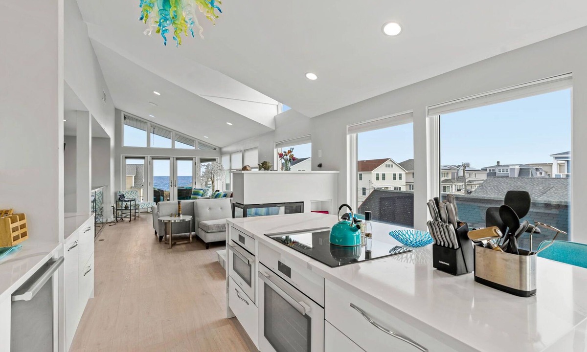 Salisbury Condo | Serendipity Beach Retreat | Penthouse | Ocean View