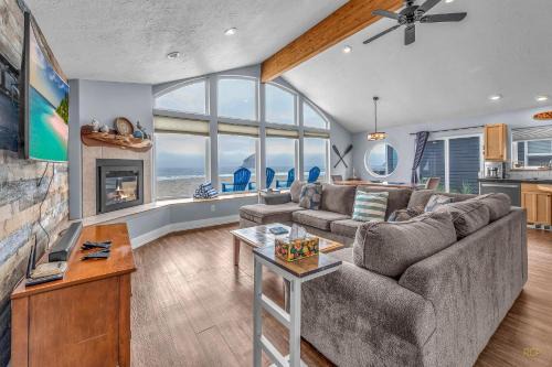 Kiwanda Shores House | Serendipity by the Sea