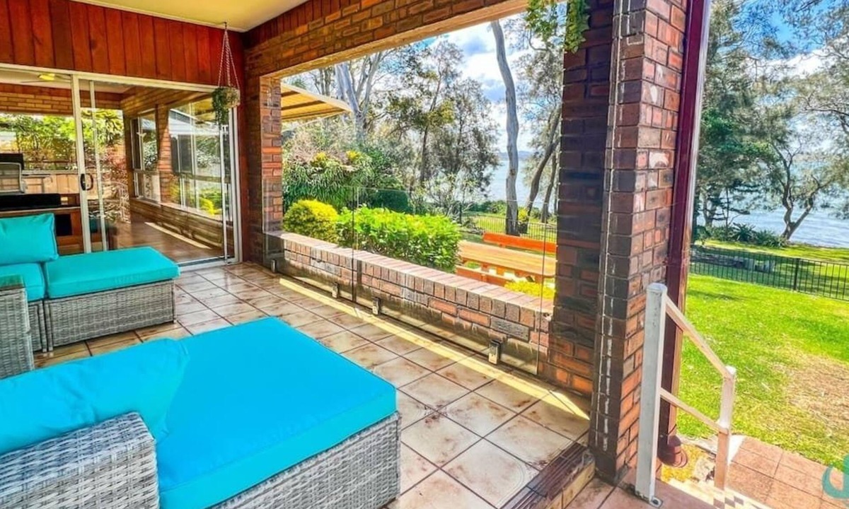 Balcolyn House | Serendipity - Relaxing lakefront escape