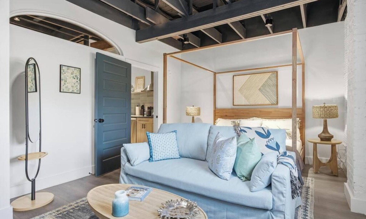 Downtown Jacksonville Apartment | Serene 1BR at the Raven Pool OnSite Parking