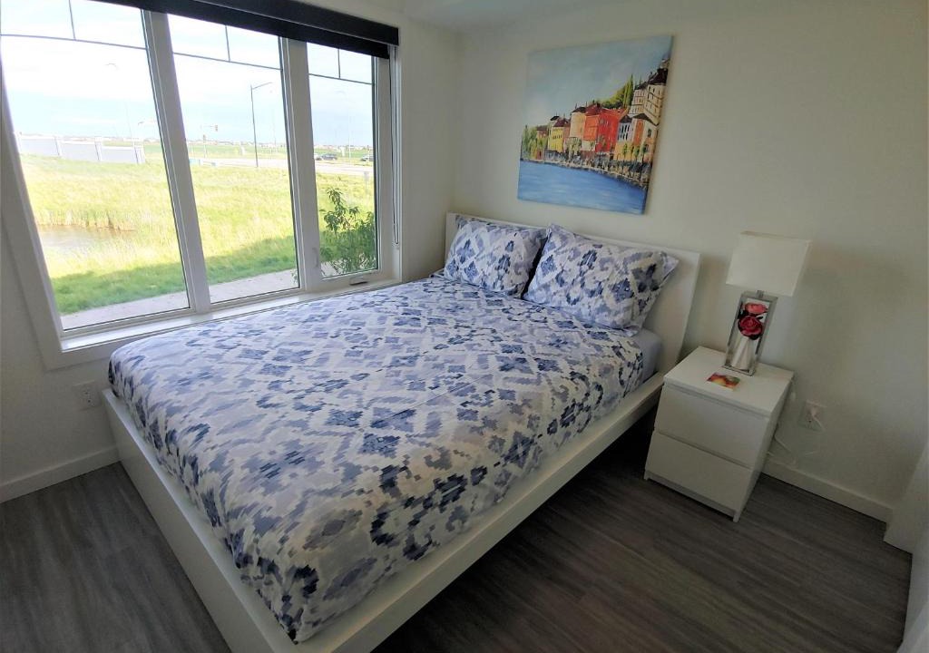 Fort Gary Apartment | Serene 2 bedroom condo with balcony and lakeview