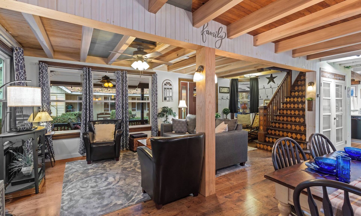 Mount Gretna Heights Cottage | Serene 3-bedroom cottage with open floor plan & AC in charming Mount Gretna, PA