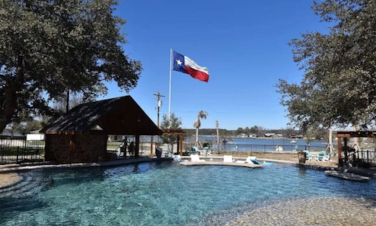 Graford House | Serene 3-bedroom house overlooking Possum Kingdom Lake.
