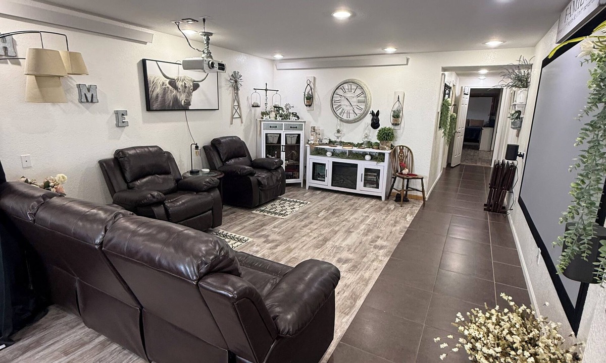 Laramie Apartment | Serene and large 3-bedroom basement apartment