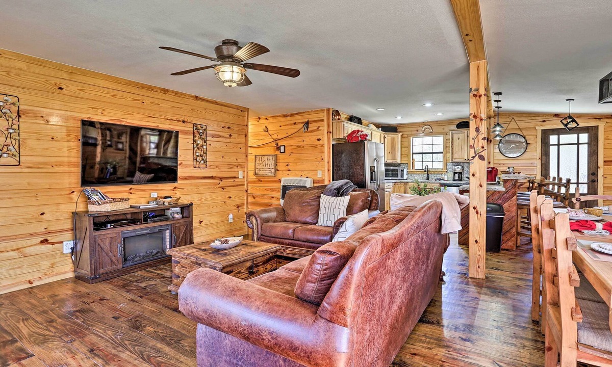 Big Cedar Cabin | Serene Cabins w/Decks & 8 Acres on Kiamichi River