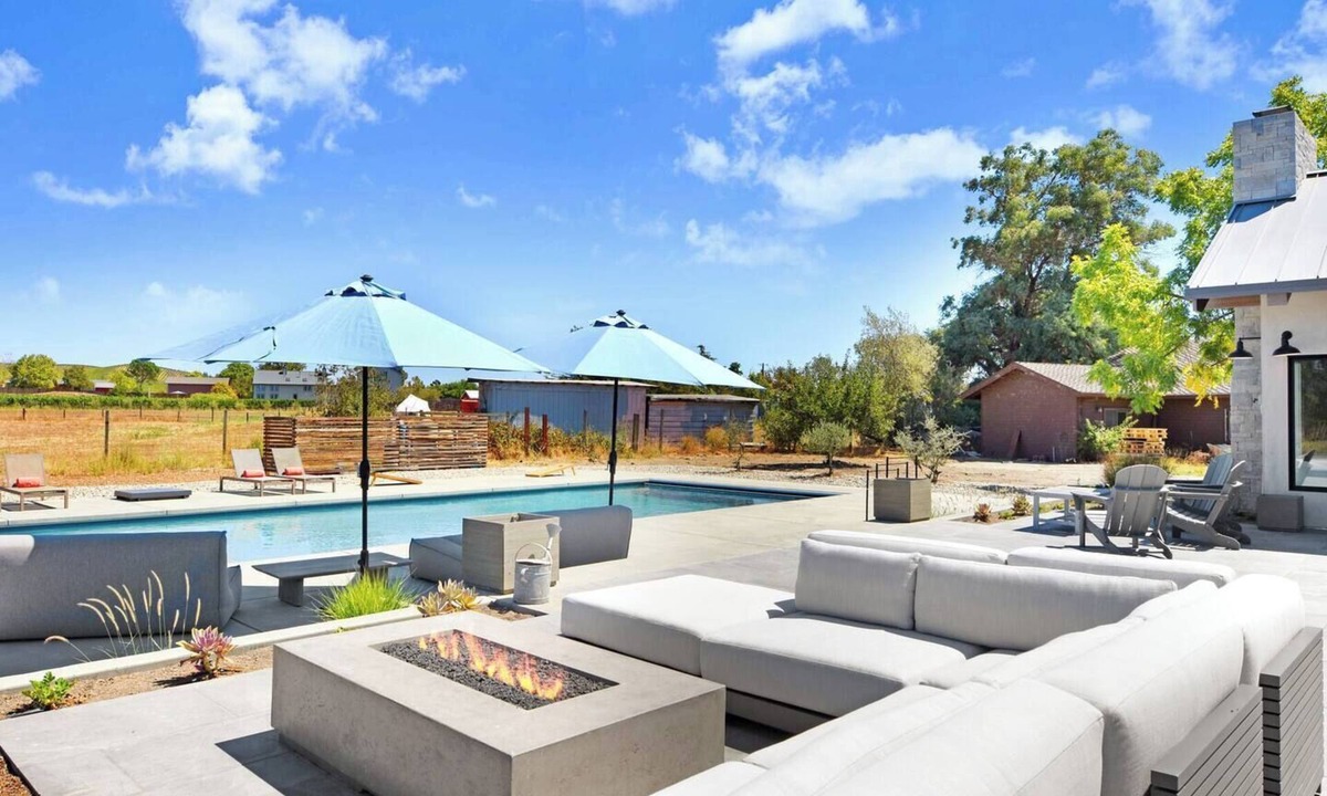 Sonoma House | Serene Carneros Retreat | Pool, Hot Tub & Vineyard Views