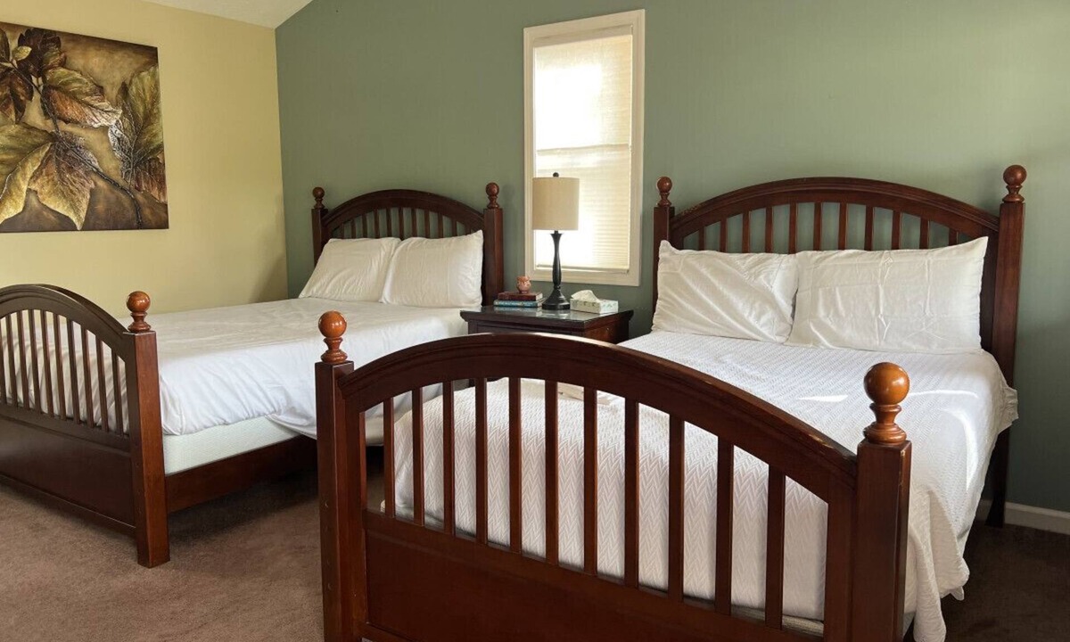 Waynesboro Hotel | Serene Cedar's Edge Room 1