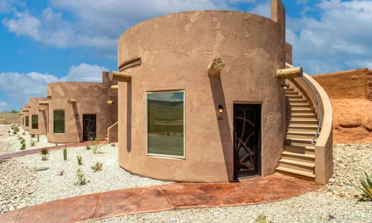 Virgin RV Rental | Serene Cliff Dwelling - King Bed, Hot Tub, and BBQ