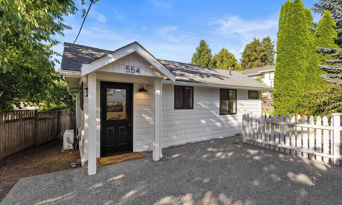 Pine Park Neighborhood Cottage | Serene cottage in charming Edmonds
