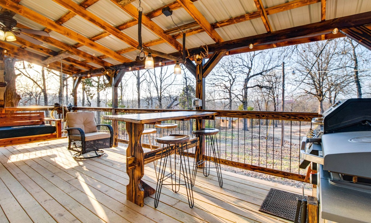 Elizabeth Apartment | Serene & Cozy Studio Cabin: Walk to Norfork Lake!