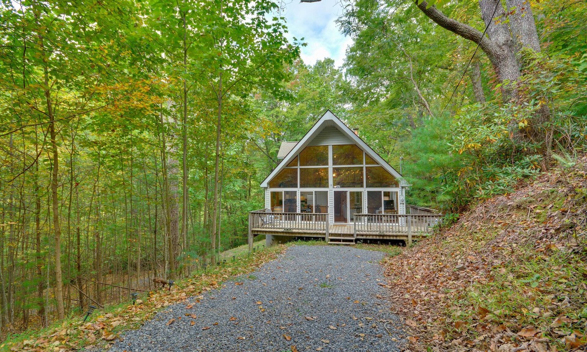 Cana Cabin | Serene Fancy Gap Cabin Retreat in Private Setting!