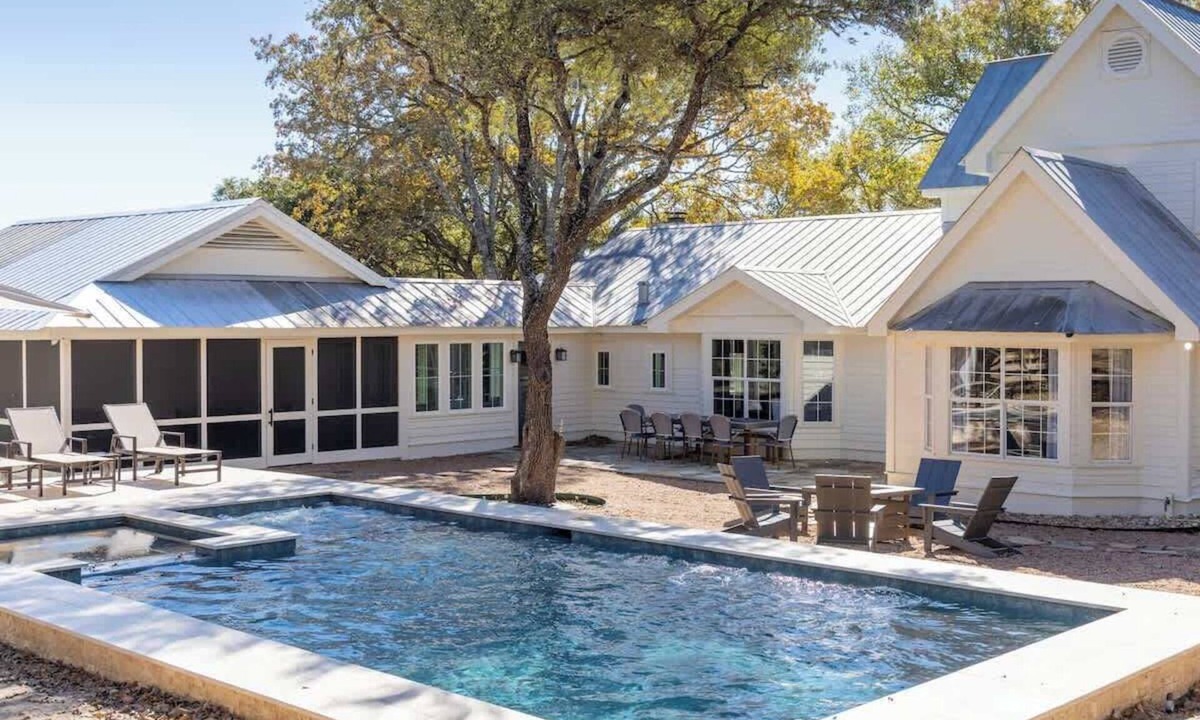 La Grange House | Serene Getaway on 10 Acres + Hot Tub + Pool
