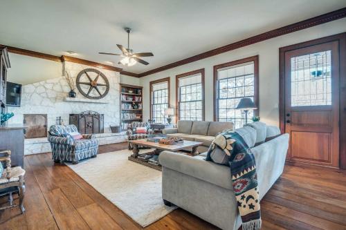 Boerne House | Serene Hill Country Wildlife Sanctuary w/Porch