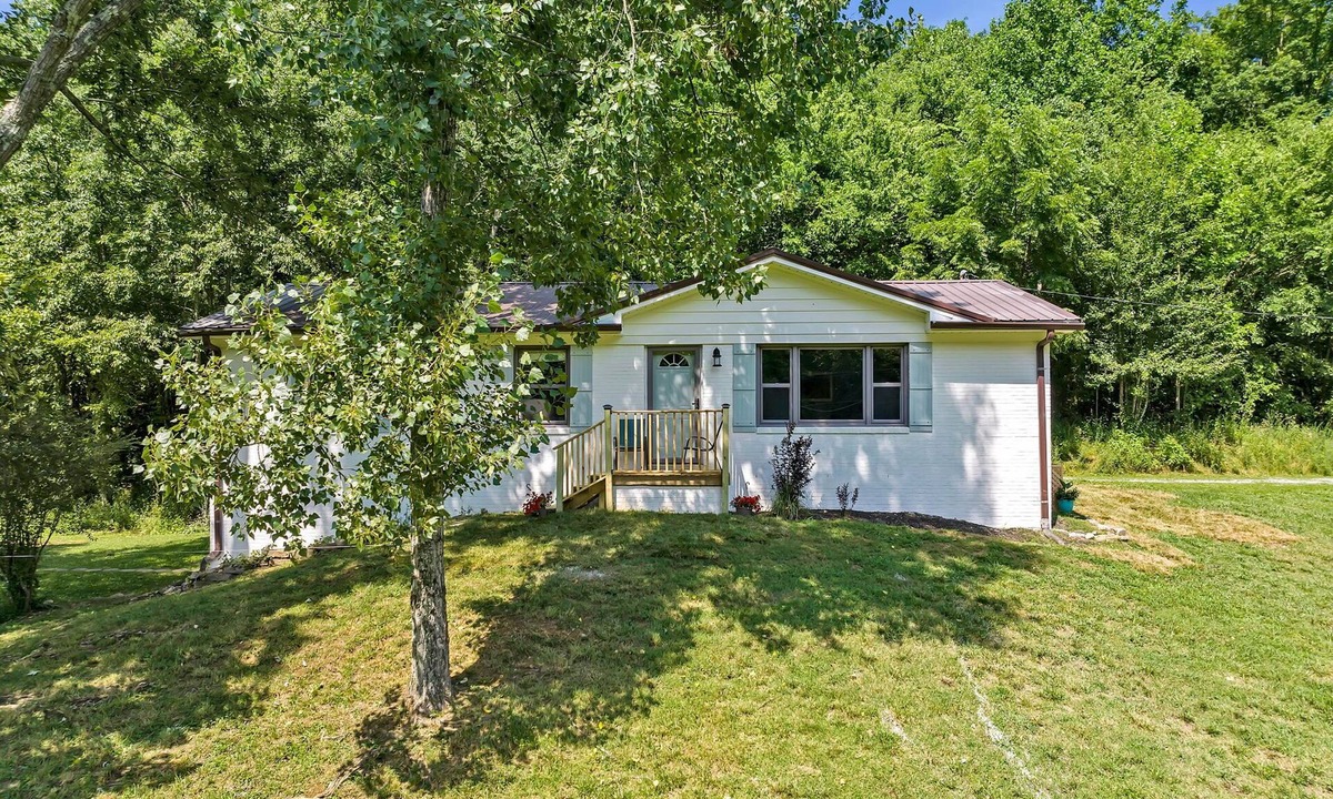 Columbia House | Serene Hilltop Getaway - Near Lieper's Fork