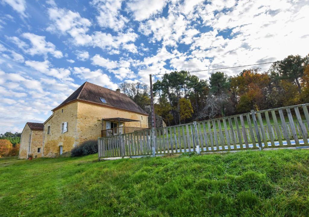 Loubejac House | Serene Holiday Home in Loubejac with Private Swimming Pool