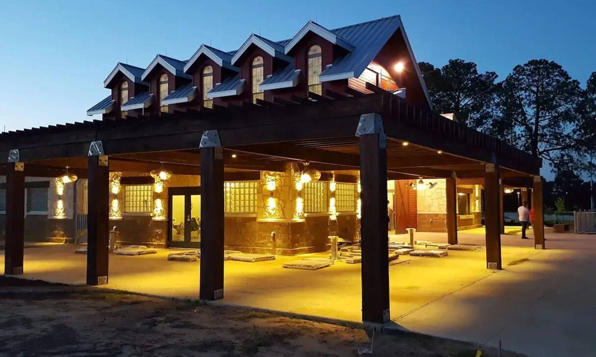 Highland Village House | Serene Home - Feels like a nice big tree house.