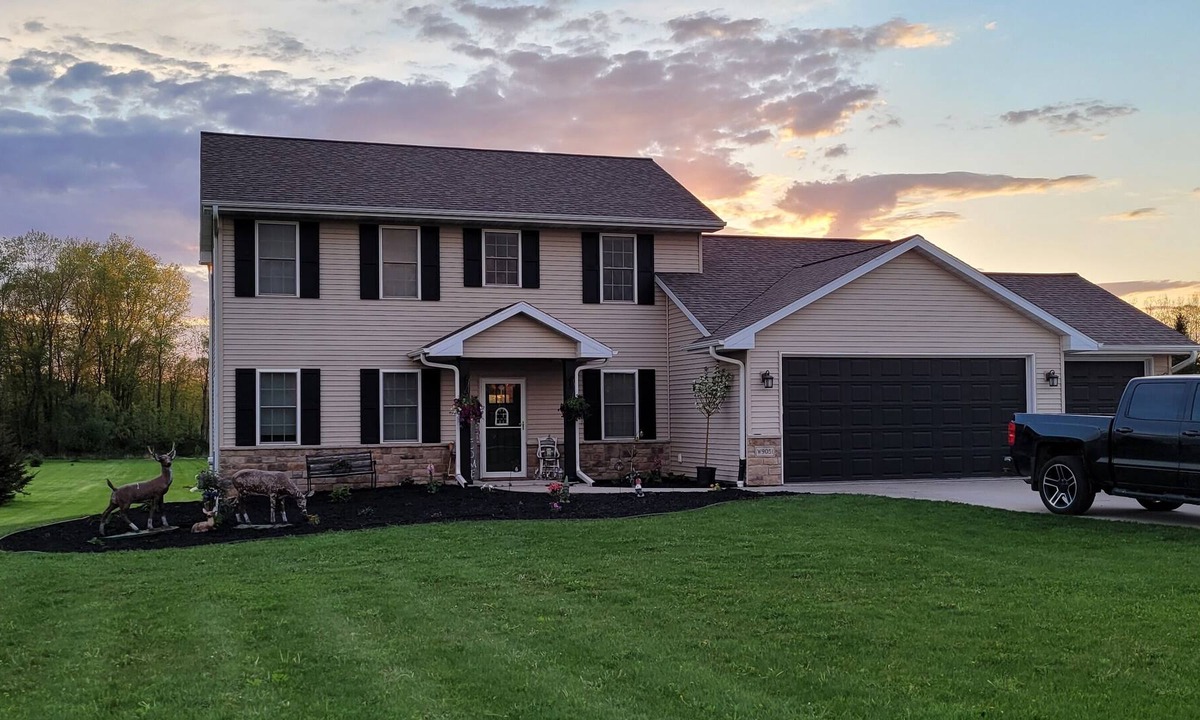 Hortonville House | Serene home on Black Otter Creek with 5 acres and amazing sunsets
