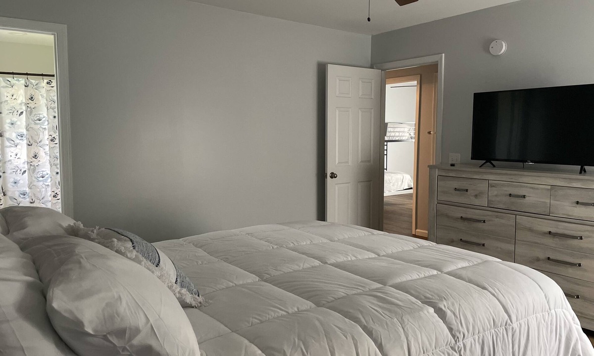 Midland City House | Serene Home