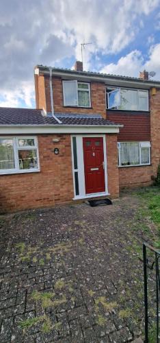 Bletchley House | Serene Inn Near Bletchley Park