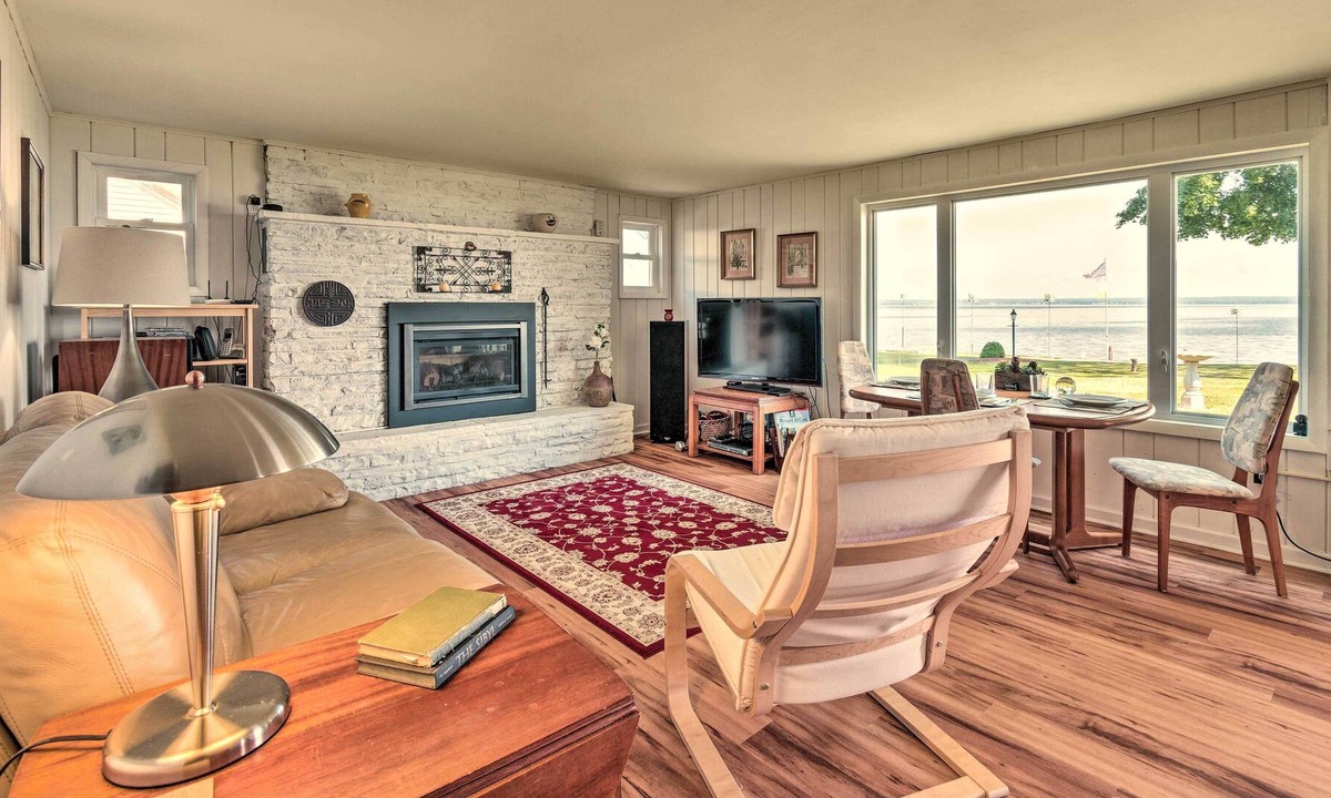 Bridgeport House | Serene Lakefront Chittenango Escape w/ Patio!