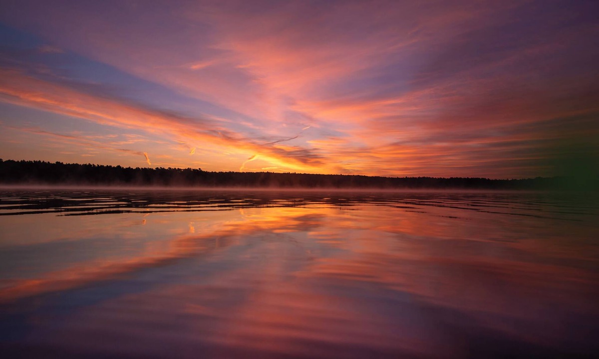 Voluntown House | Serene Lakefront Villa