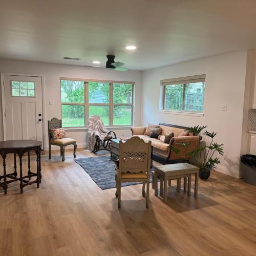 Colleyville House | Serene modern updated Colleyville home