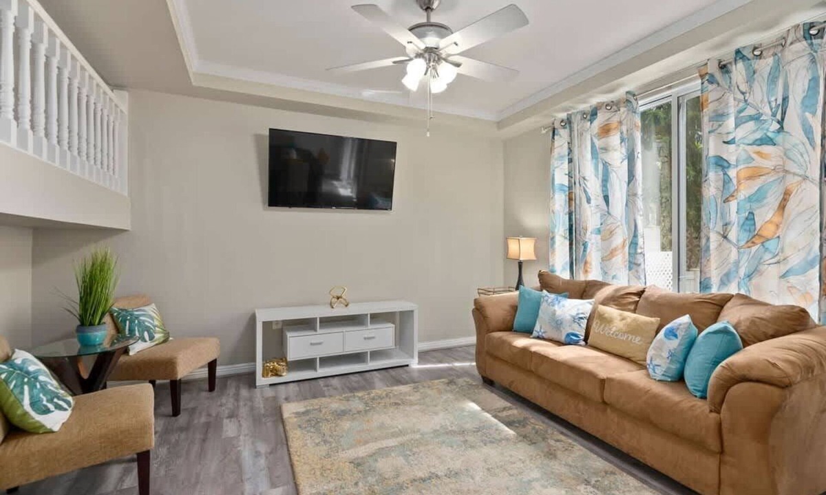 Kapolei Condo | Serene Oasis - Home Away from Home