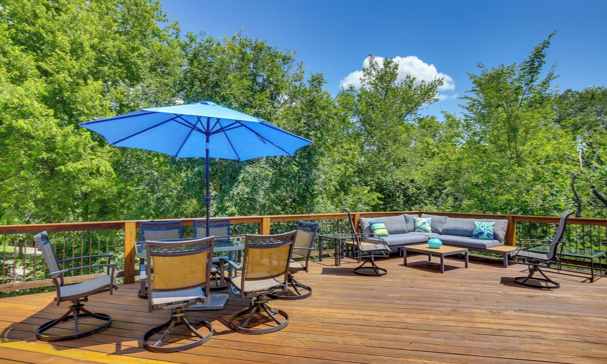 Pacific House | Serene Pacific Getaway: Deck, Grill & Fire Pit!