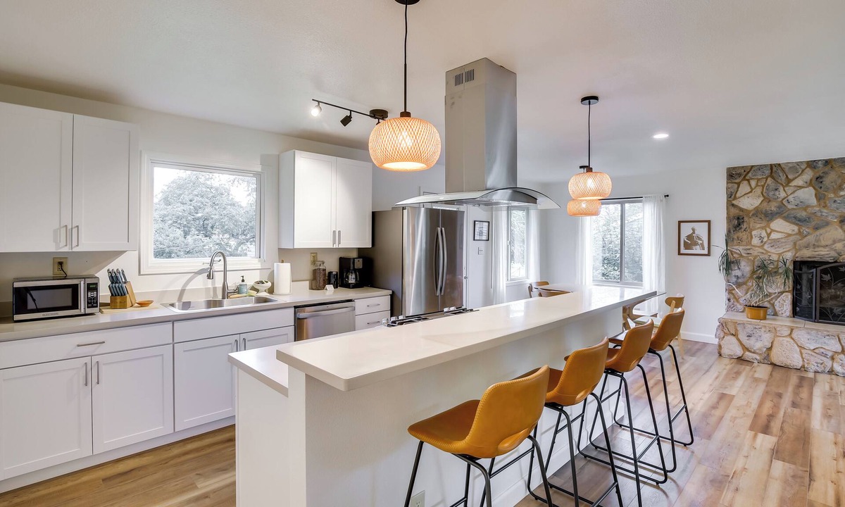 Palmer Cottage | Serene Palmer Home: Walk to Downtown & Riverfront!