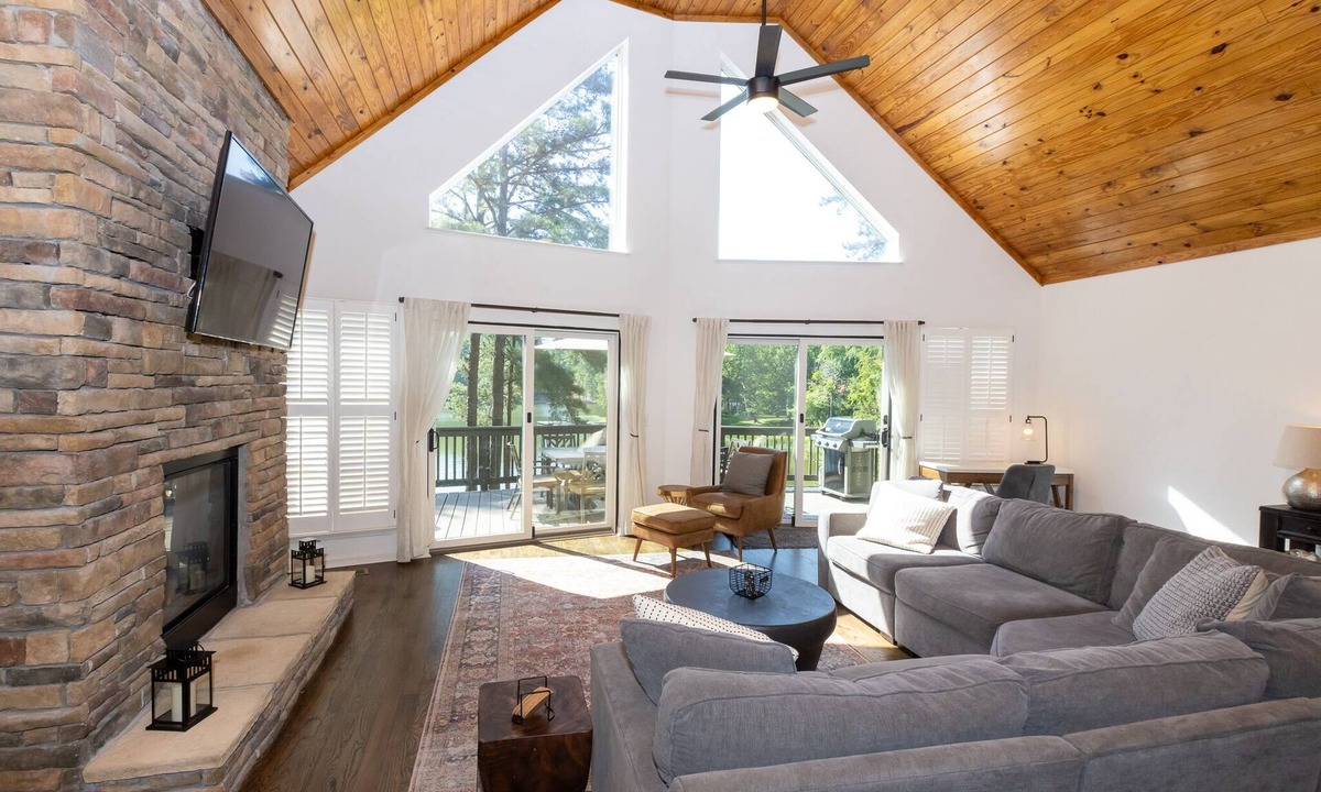 Eatonton House | Serene Private Lake Oconee Home - Modern Amenities