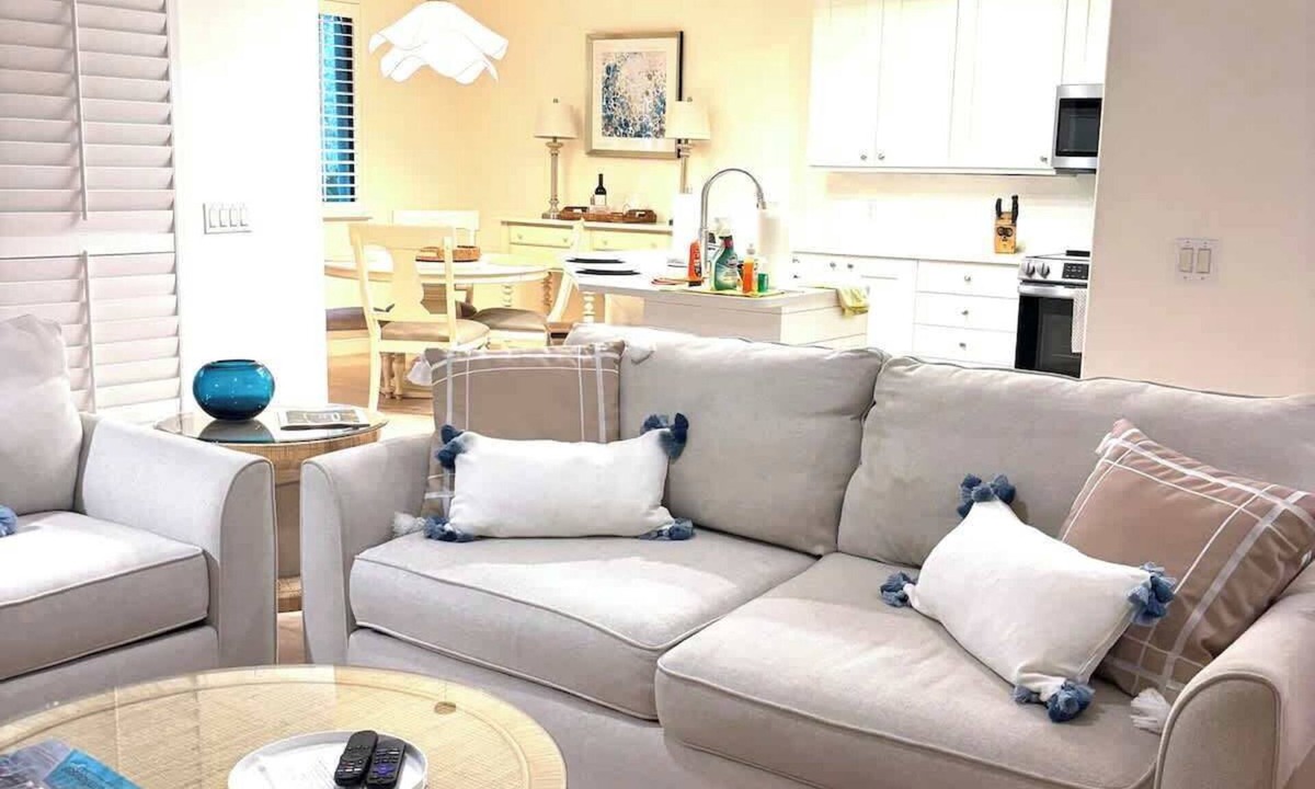 East Naples Apartment | Serene Resort Lifestyle Condo Near Beach & 5th Ave