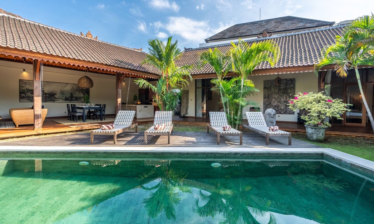 Padonan Villa | Serene Sanctuary - 3BR, Berawa