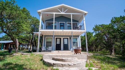 Bandera House | Serene Shores on Medina lake