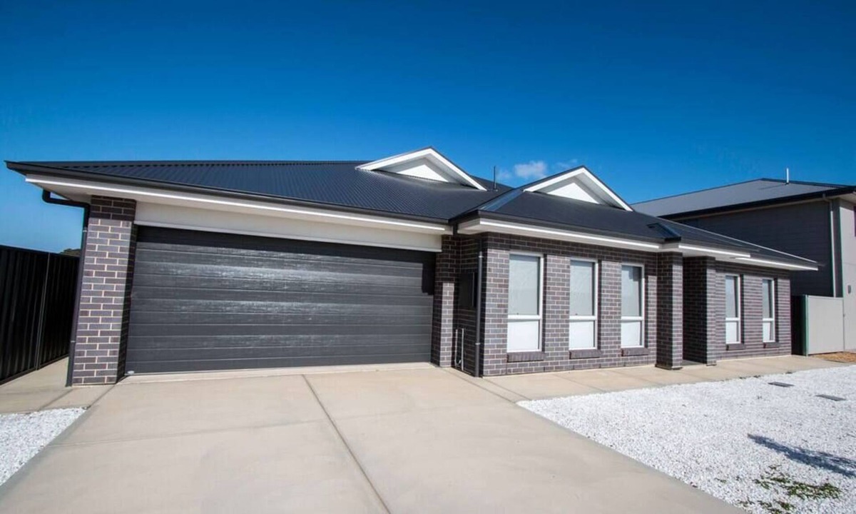 Seymour House | Serene Shores Summary