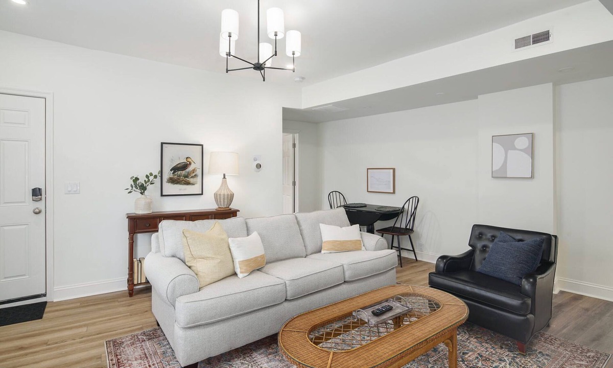 Manayunk Apartment | Serene Silverwood – Spacious 2B/2B with Parking