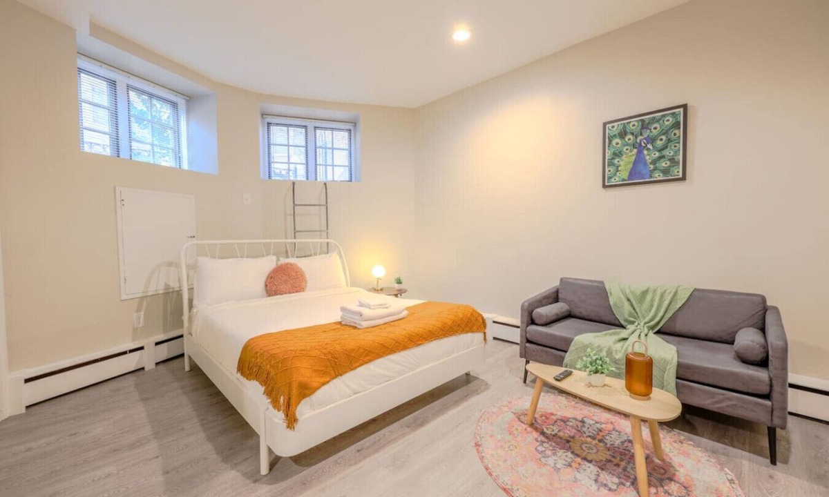 Prudential - St. Botolph Apartment | Serene South End Studio