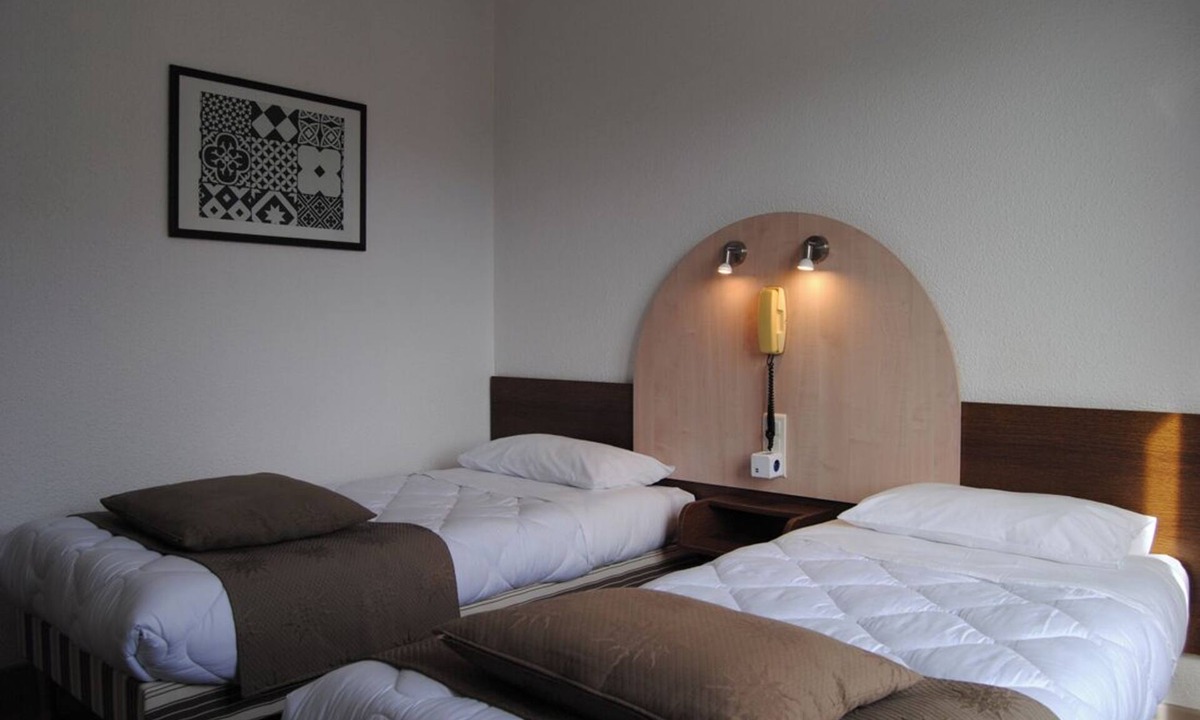 Lourdes Hotel | Serene & Spacious Unit with Balcony, Parking, Onsite Restaurant!