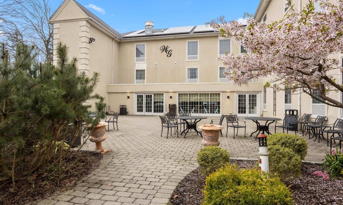 West Orange Apartment | Serene Stay With Amenities & Breakfast bar