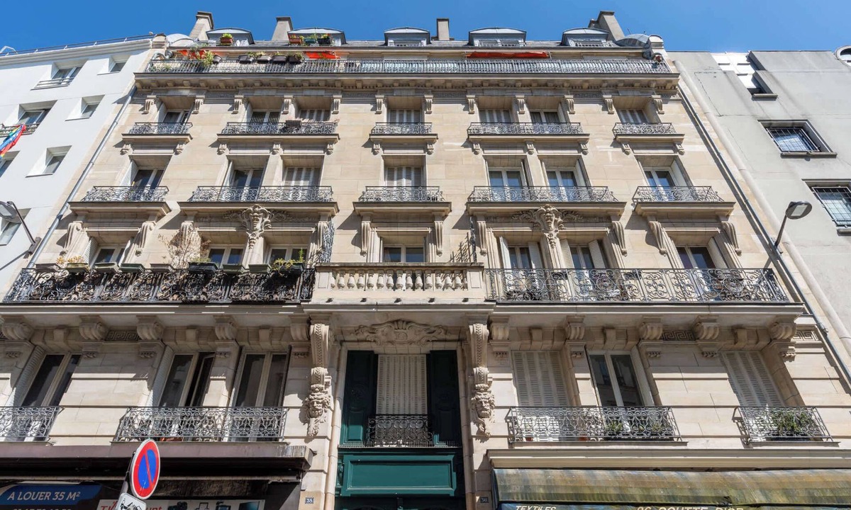 Quartier de la Goutte-d'Or Apartment | Serene Studio Apartment, 5 Mins to Sacré Coeur