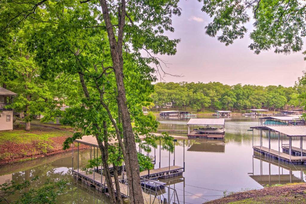 Sunrise Beach House | Serene Sunrise Beach Cabin with Private Dock!