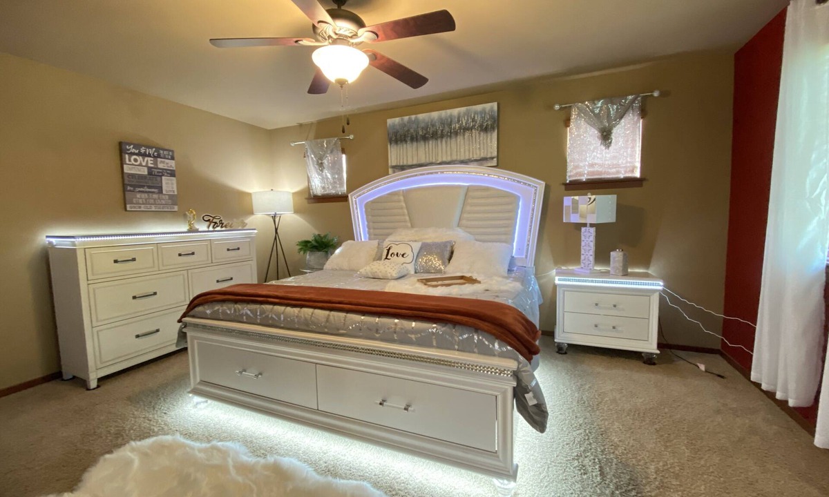 Mill Creek House | SERENE VILLA: Romantic get-away while WFH