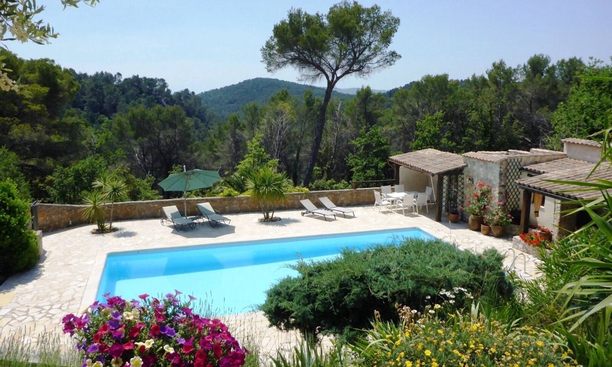 Seillans House | Serene Villa with large pool & park like grounds