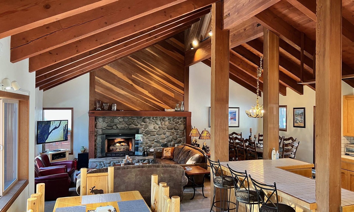 Truckee House | Serene Vistas at Northstar